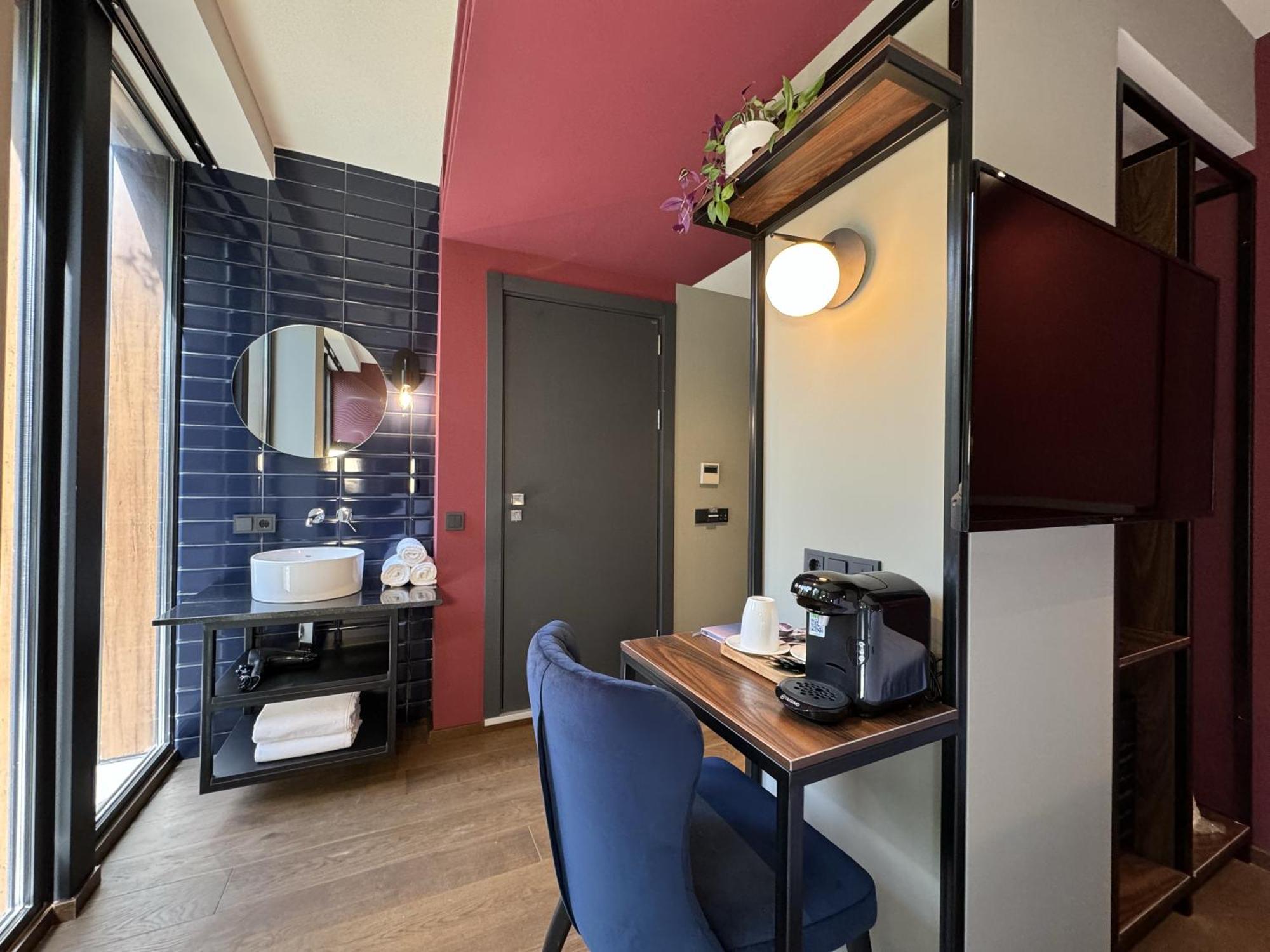Tbilisi Edition - Design Hotel & Private Spa ภายนอก รูปภาพ