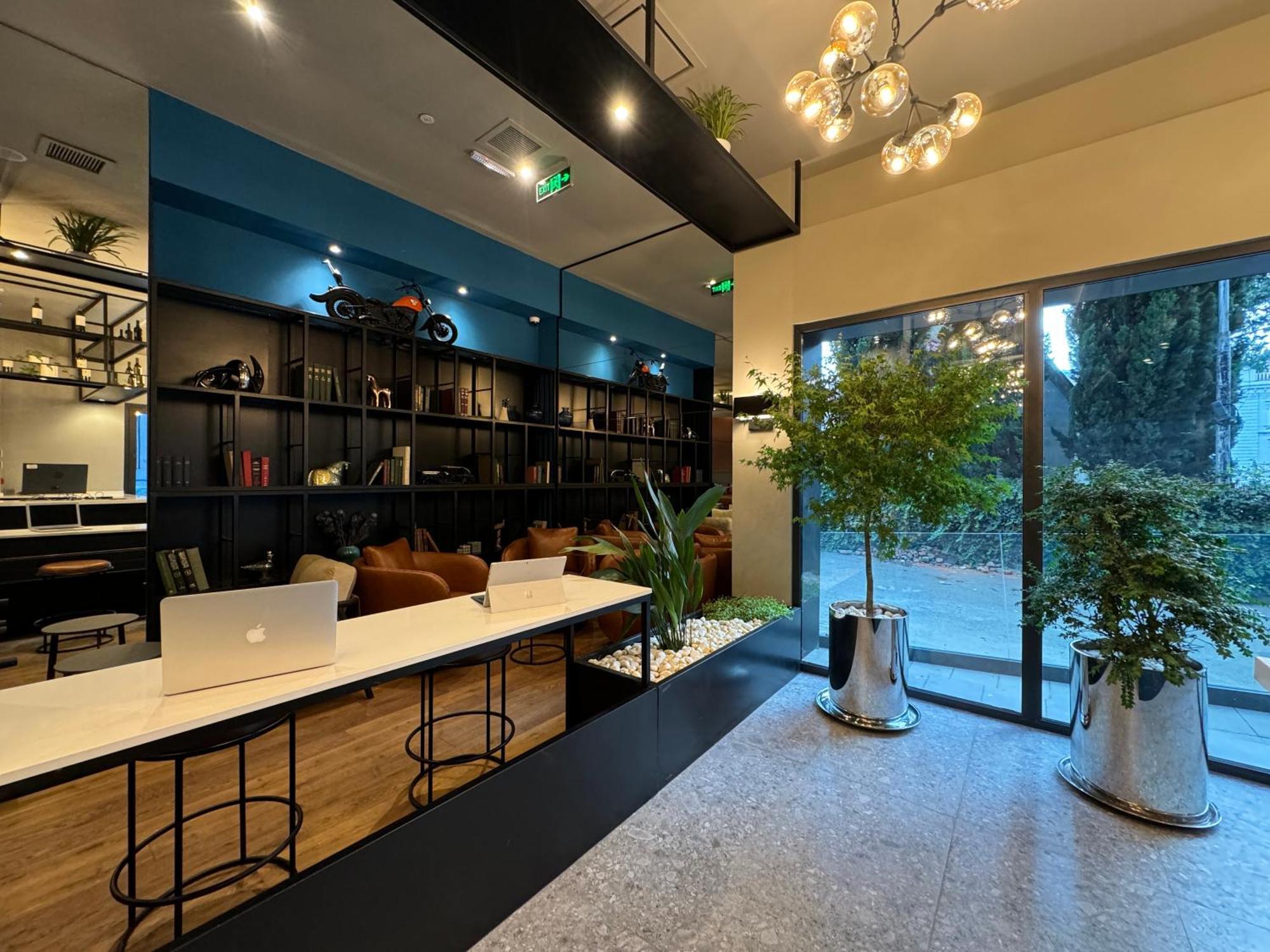 Tbilisi Edition - Design Hotel & Private Spa ภายนอก รูปภาพ