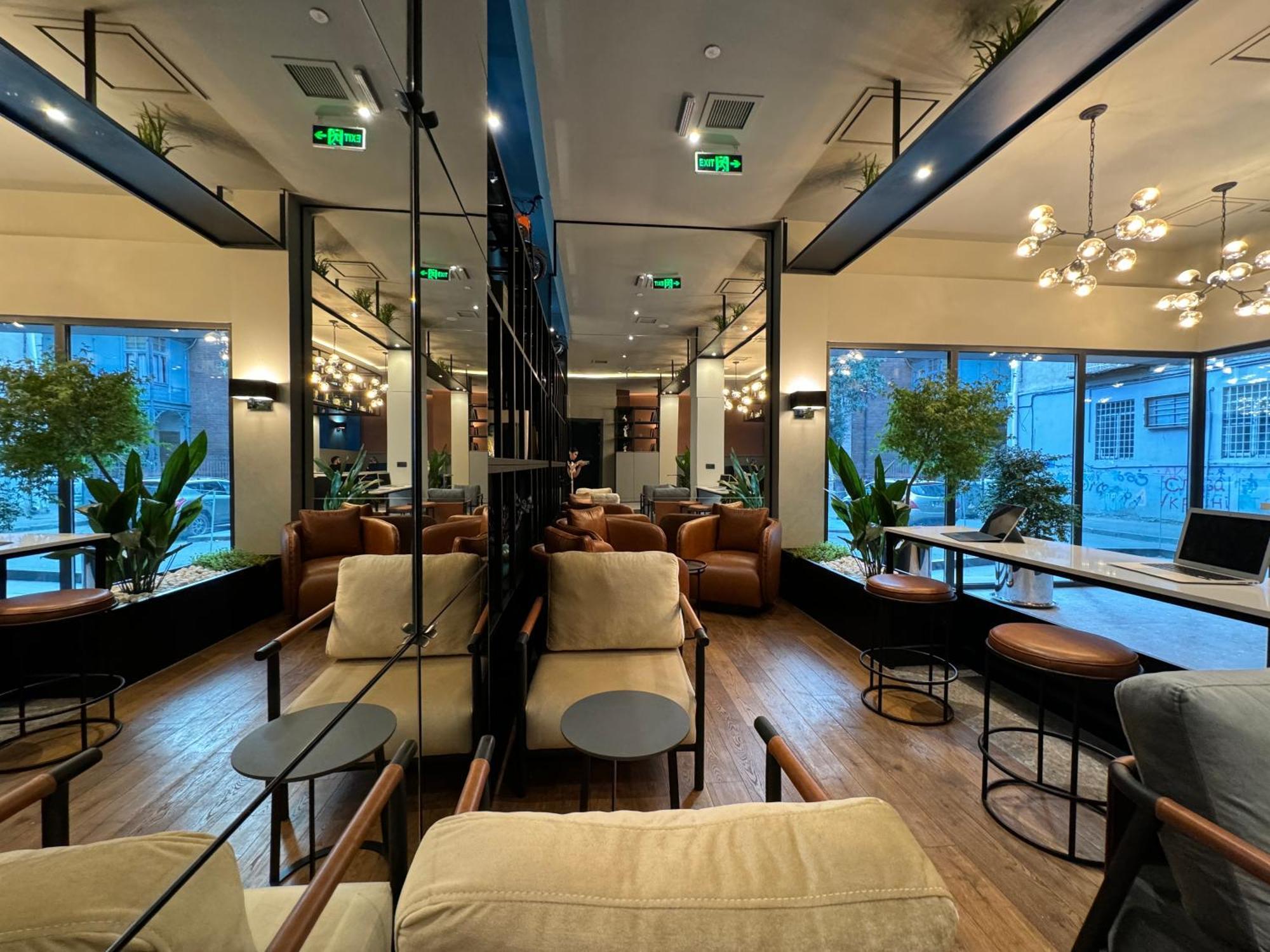 Tbilisi Edition - Design Hotel & Private Spa ภายนอก รูปภาพ